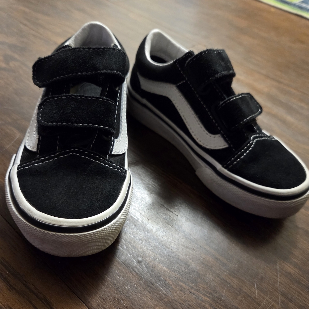 Vans Classic Velcro Skate Sneakers, Toddler Vans, Old School Vans, Kids Vans - Picture 3 of 8